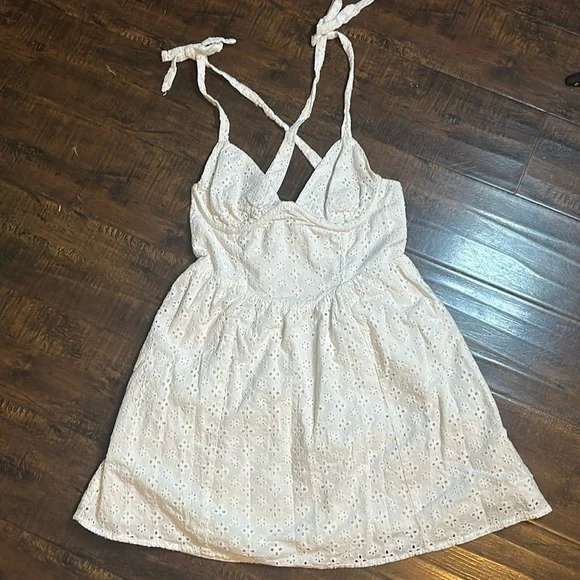 garage white dress Lace Flare The impact of this little active dress Garage | Dresses | White